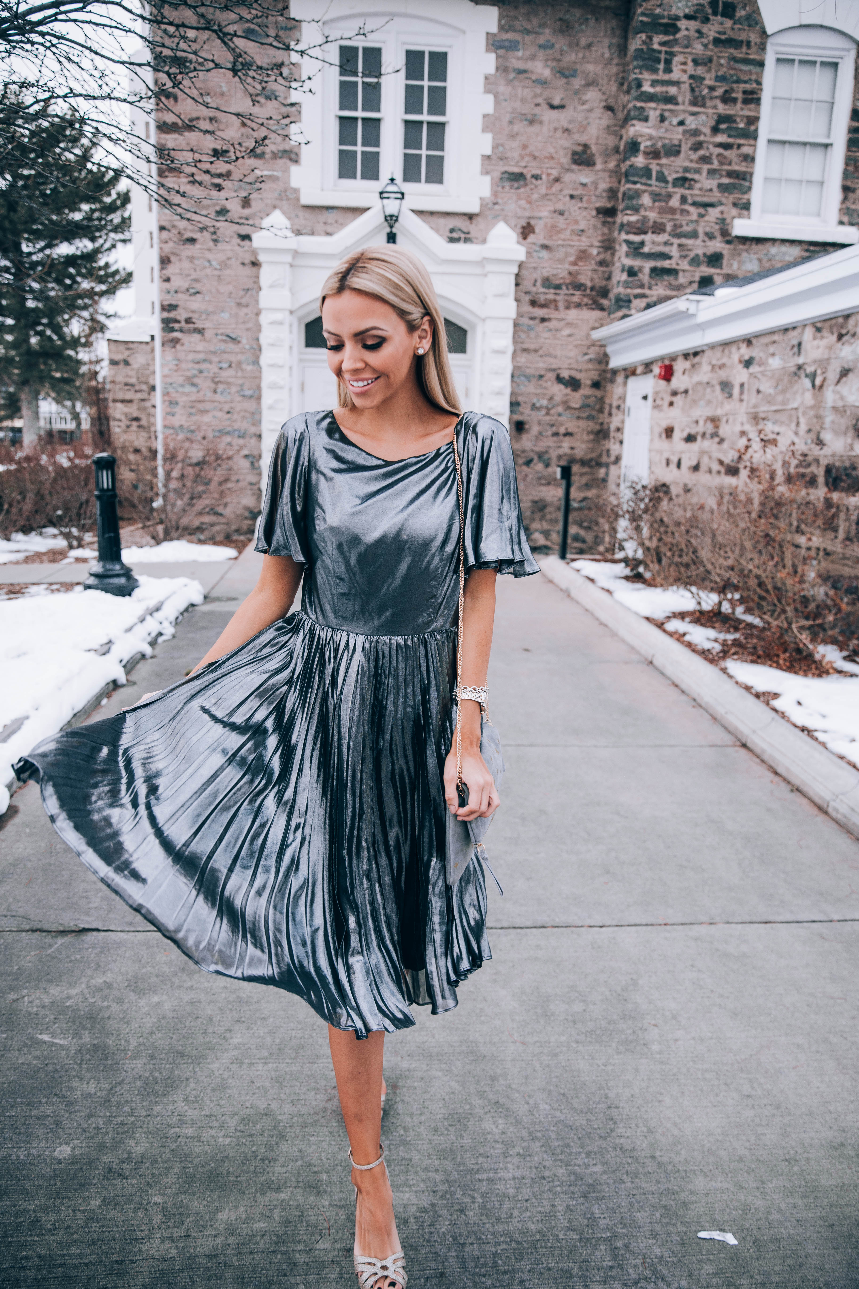 modcloth holiday dress