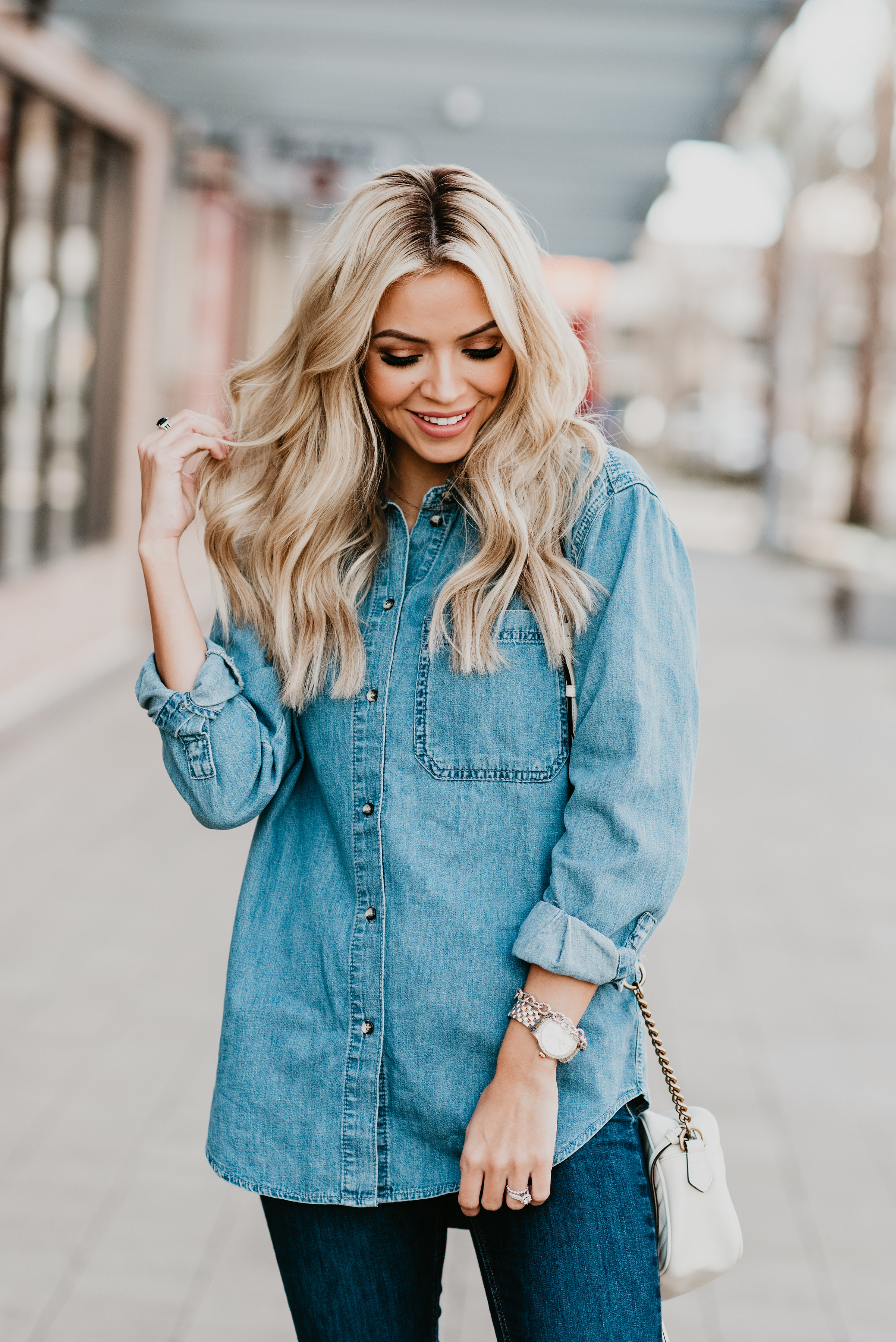 What To Wear With A Denim Shirt Chambray Shirt Outfits Truly Destiny 3579